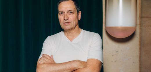 Dieter Nuhr will Witze über Gewalt an Frauen nicht so gemeint haben