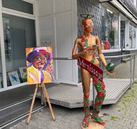 Neue Ausstellung im Senioren-Kunstcafé Hückeswagen: Gemälde und Skulpturen – farbenfroh zum Frühling