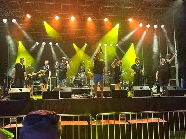 Zauberlehrling live: SV Budberg feiert 80 Jahre mit Open-Air-Konzert