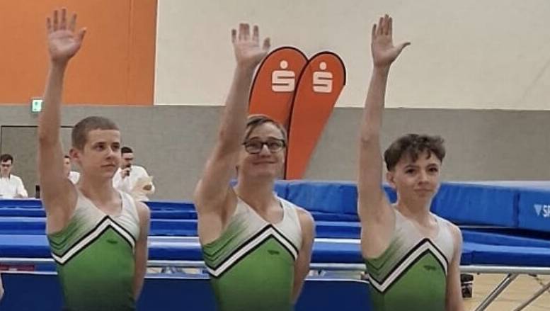 Sport in Hückeswagen: „Ausgeliehener“ ATV-Sportler holt Bronze mit Trampolin-Team