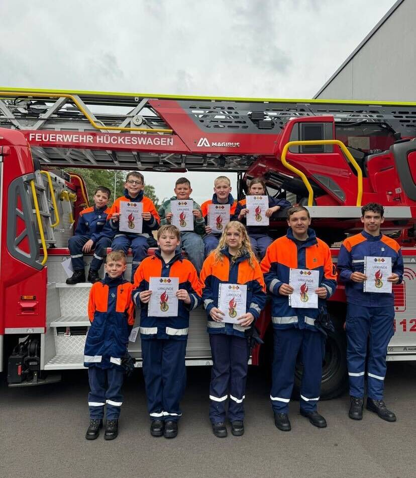 Hückeswagener Feuerwehrnachwuchs: Prüfungen zur Jugendflamme und zur Leistungsspange abgelegt