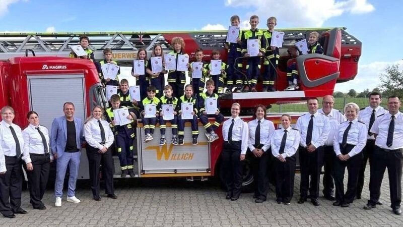 Kinderfeuerwehr Willich: Feuerwehr-Nachwuchs erhält „Kinderflammen“