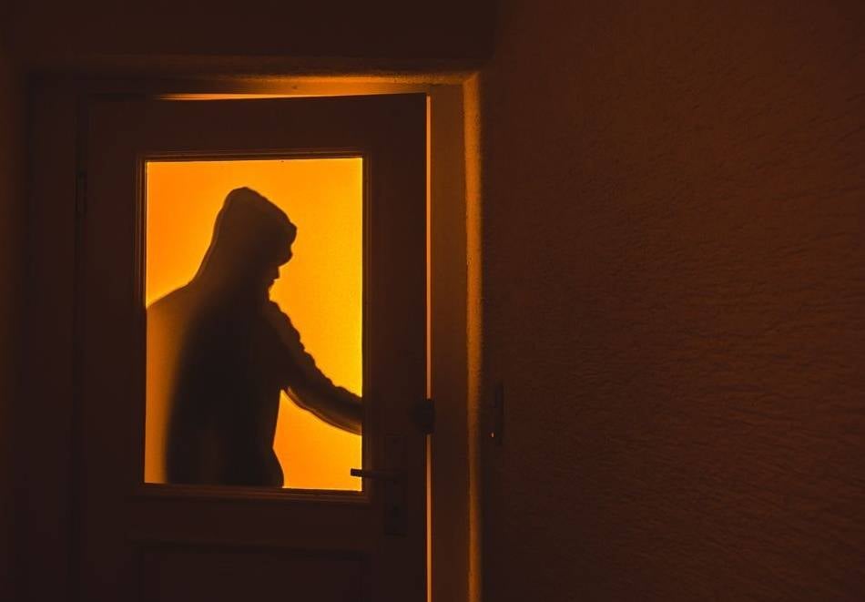Sonntagnacht in Willich: Hotelgast läuft Einbrechern über den Weg