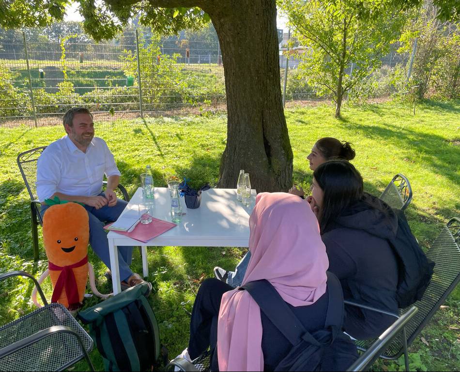 Spielplätze, Schulalltag, ÖPNV: Bürgermeister lädt zur Sprechstunde – Was bewegt Kinder und Jugendliche?