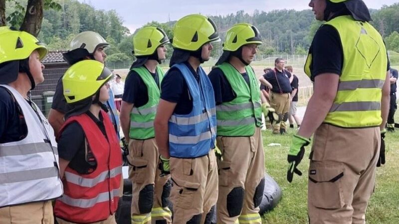 Feuerwehr Hückeswagen: Löschgruppe Holte fehlerfrei und mit Spitzenzeit