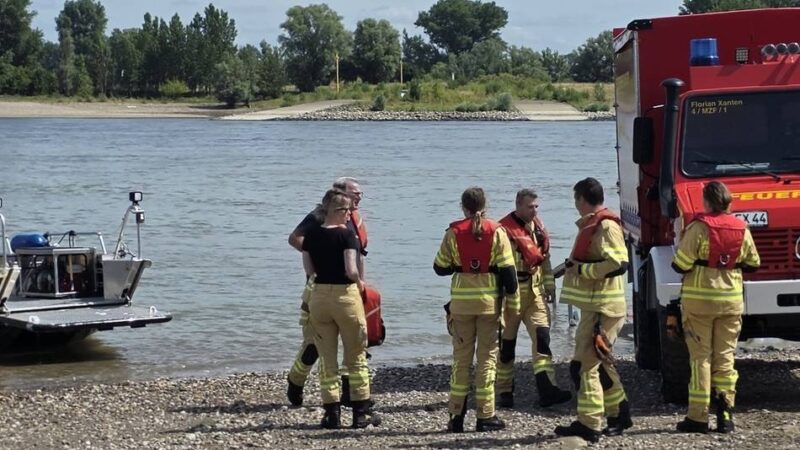 Toter im Rhein bei Rees : Wasserleiche entdeckt – Ist es der vermisste Kanufahrer aus Wesel?
