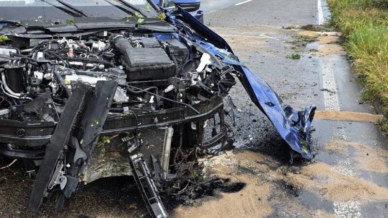 Zwischen Goch und Uedem: Schwerer Alleinunfall bei Gewitter auf regennasser Autobahn