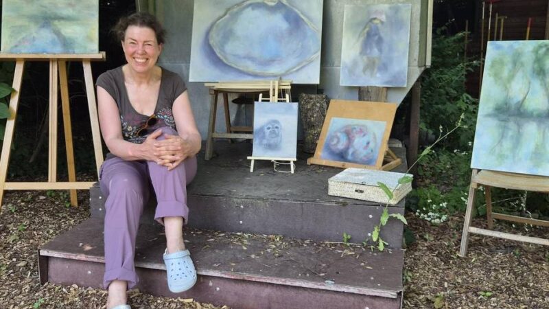 „Kunst im Bauerngarten“ auf dem Tuppenhof in Kaarst: „Es ist schon sehr, sehr heiß zur Eröffnung“