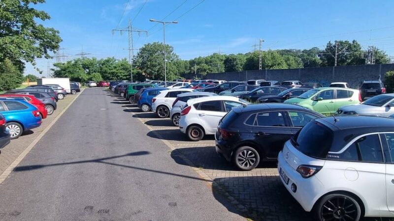 S-Bahn-Station Leverkusen-Rheindorf: Heftige Kritik an Stadt nach Rückzieher bei P+R-Ausbau