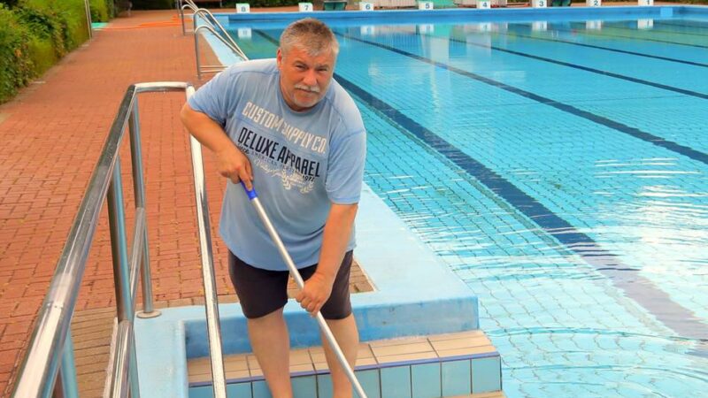 Saisonstart in Rheinberg: Warum das Underberg-Freibad erst im Juni öffnet