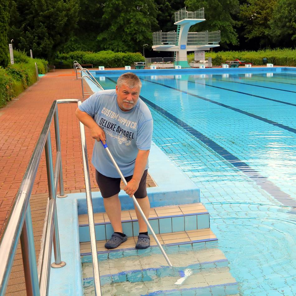Saisonstart in Rheinberg: Warum das Underberg-Freibad erst im Juni öffnet