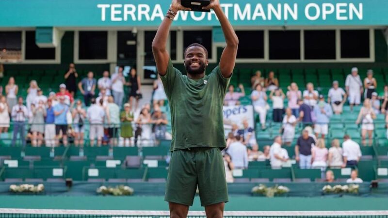 Heutige ATP- und WTA-Endspiele in der Übersicht: Tiafoe feiert Titel in Halle – Noskova triumphiert in Berlin nach langem Warten