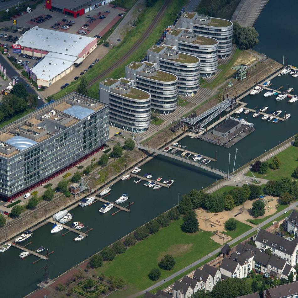 Vorfall in Duisburg: Tatverdächtiger stirbt nach mysteriösem Angriff am Hafen – Leiche obduziert