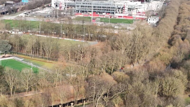 Sportpark Leverkusen: Wie lange hält der Kunstrasen Tannenbergstraße noch durch?