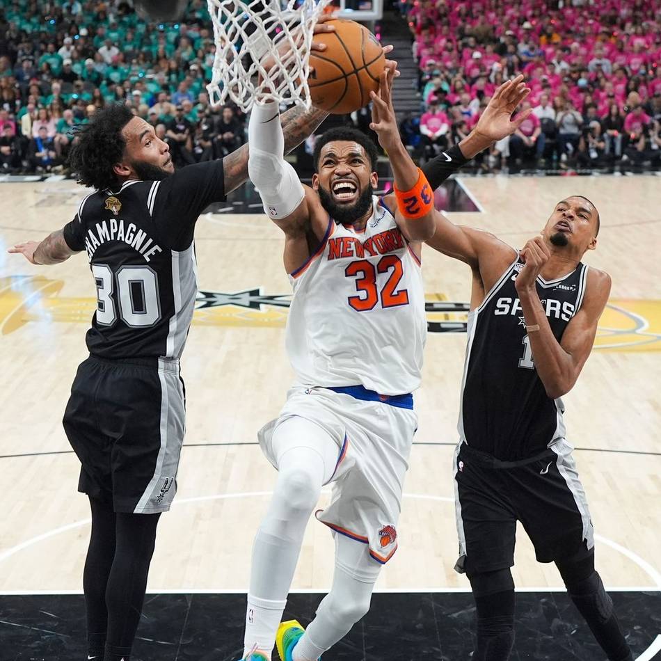 Schlussspurt im Titelkampf: Samt Flitzer – Knicks gewinnen Auftakt der NBA-Finals gegen die Spurs