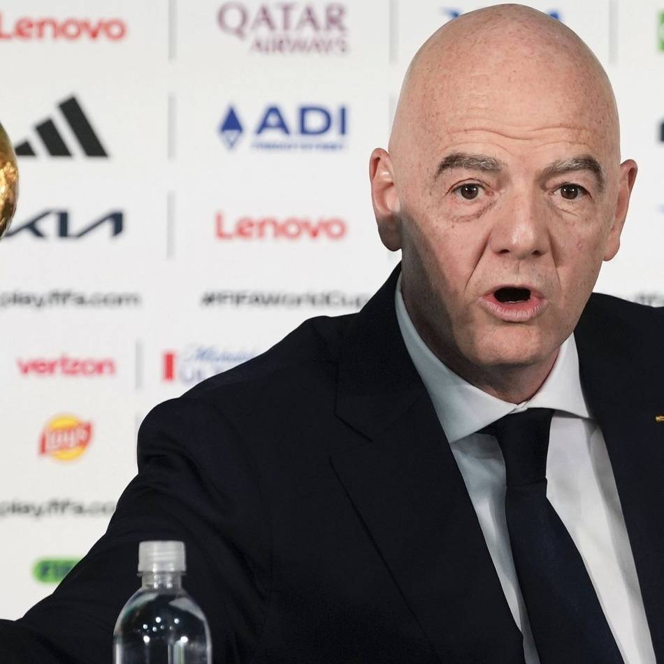 „Wirre Rede im Trump-Stil“: Nähe zu US-Präsident und Einreise-Verbot – Infantino verteidigt strittige Entscheidungen