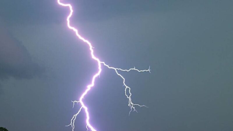 Stadtwerke Radevormwald geben Auskunft: Blitzeinschlag war Grund für den Stromausfall