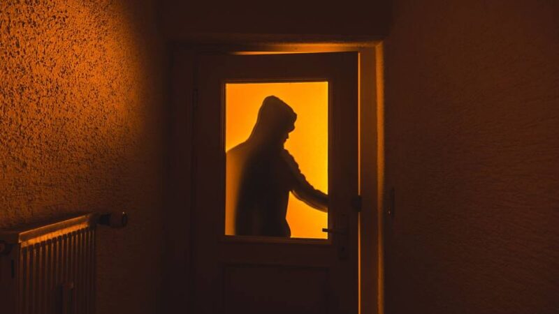 Vorfall in Duisburg: Kinder und Jugendliche brechen in Büro ein
