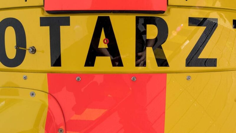 Hubschrauber im Einsatz: Streit auf offener Straße in Remscheid endet mit Schwerverletztem