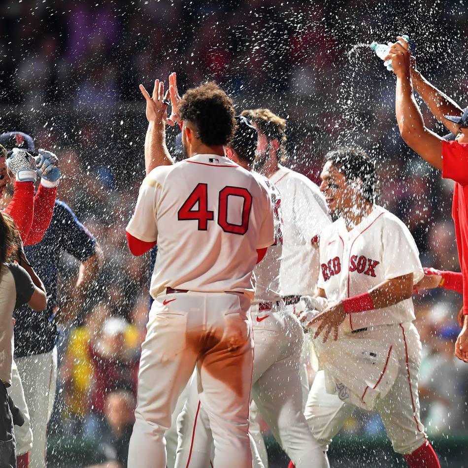 DFB-Fans feiern beim Baseball: „Rote Socken Olé, Rote Socken Olé“ – deutsche Party bei den Red Sox
