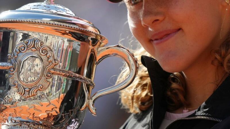 Ein neuer Star im Tennis: Dank Snoop Dogg und Federer – Wunderkind Mirra Andrejewa besiegt ihre „Dämonen“