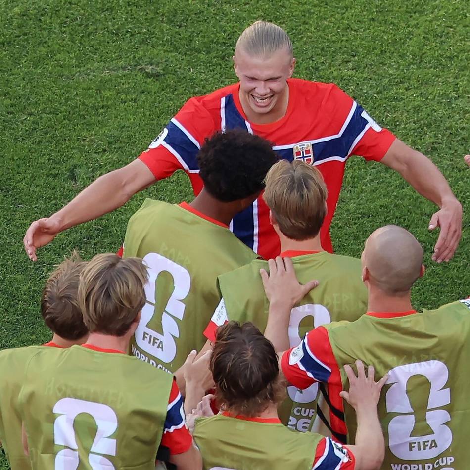 Star von Manchester City bei WM: Haaland trifft doppelt gegen mutige Iraker – Norwegens Sieg im Video