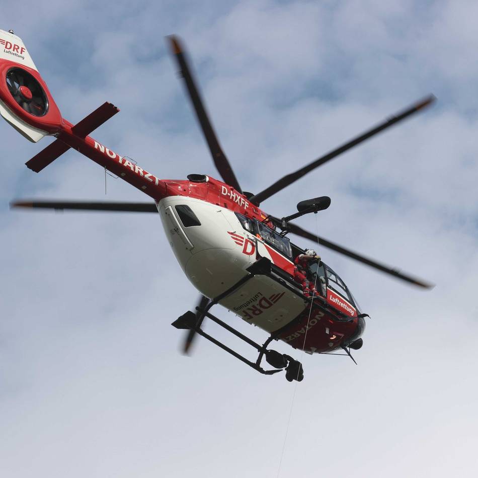 Unfall in Hamminkeln: Pedelecfahrer nach Zusammenstoß mit Auto schwerstverletzt