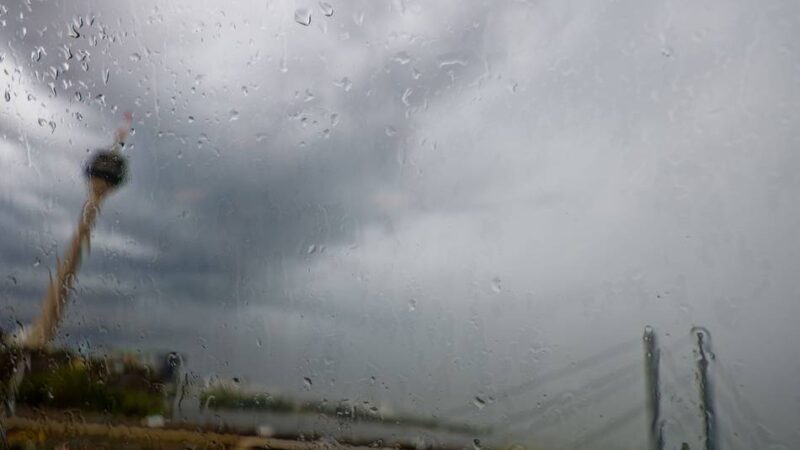 Wetter am Dienstag: Gewitter, Starkregen und Hagel ziehen über NRW