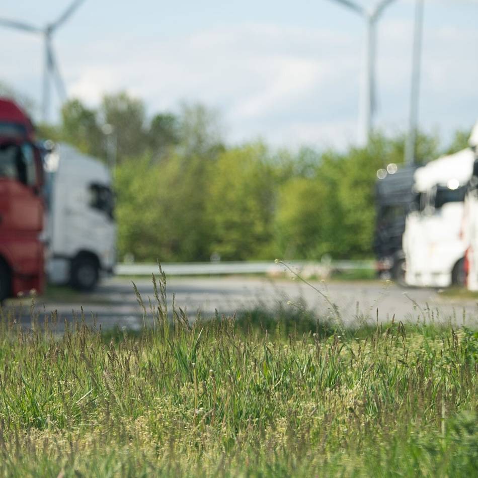 Festnahme an Raststätte Kalbecker Forst: Betrüger zahlt und fährt weiter