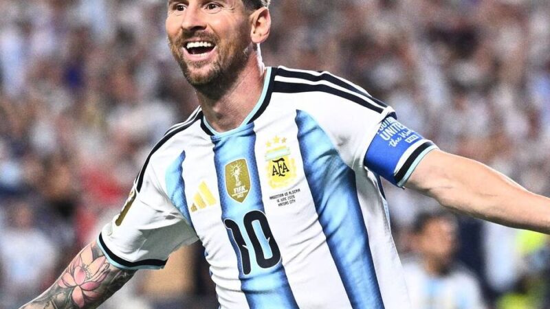 „Gibt keine Worte mehr“: Messi mit Gala im Video – Argentinier bricht gegen Algerien Klose-Rekord