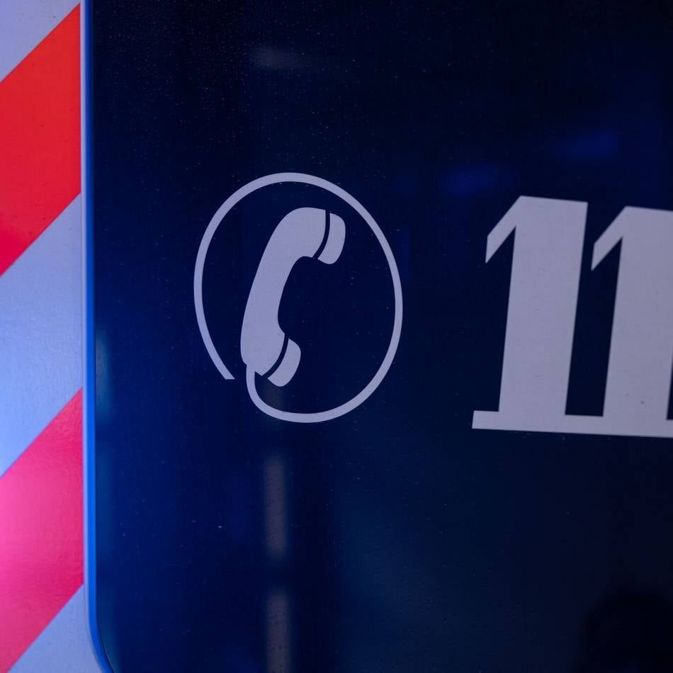 Babynotarzt in Zons im Einsatz: Feuer in Mehrfamilienhaus – vier Personen verletzt