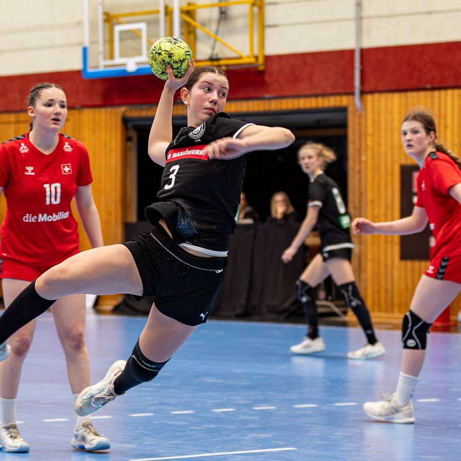 Turnerschaft-Talent im Einsatz: Mia Hinz will sich mit der U16 des DHB den olympischen Traum erfüllen