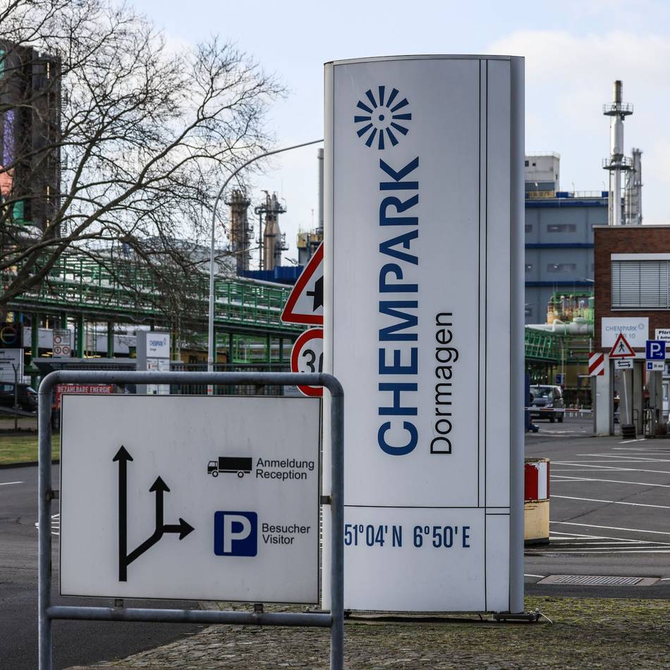 Zwischenfall im Chempark Dormagen: 25 Mitarbeiter wegen Austritt von Phosgen im Krankenhaus