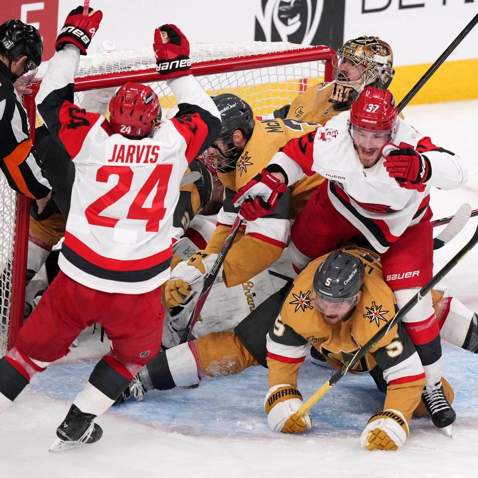 Eishockey: Glückstor für Las Vegas: 5:4-Sieg in wildem NHL-Finale