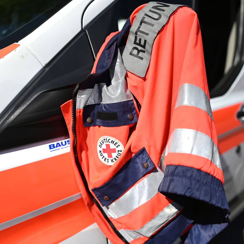 Unfall in Mönchengladbach: Fußgängerin nach Kollision schwer verletzt