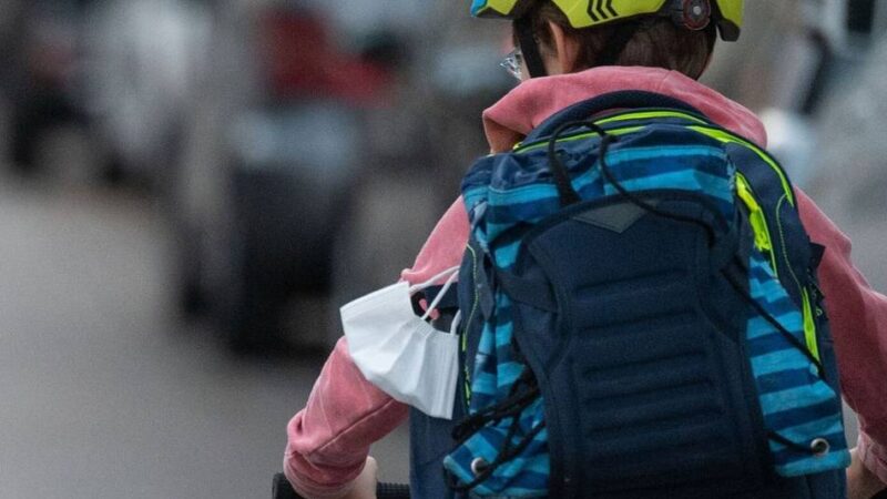 Angebot der Polizei des Kreises Viersen: Fahrradtraining für Kinder mit Down-Syndrom