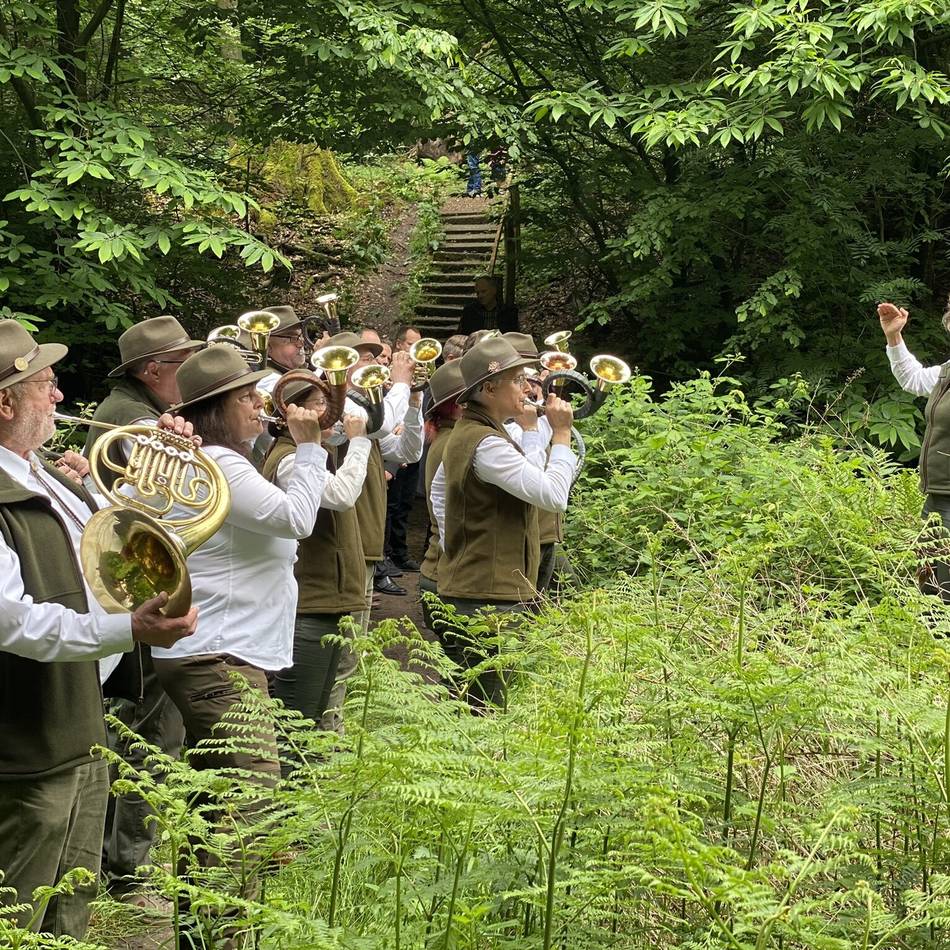 Hegering Sonsbeck feiert 75. Geburtstag: Familienfest mit Greifvögeln, Flashmob und „wilden Köstlichkeiten“