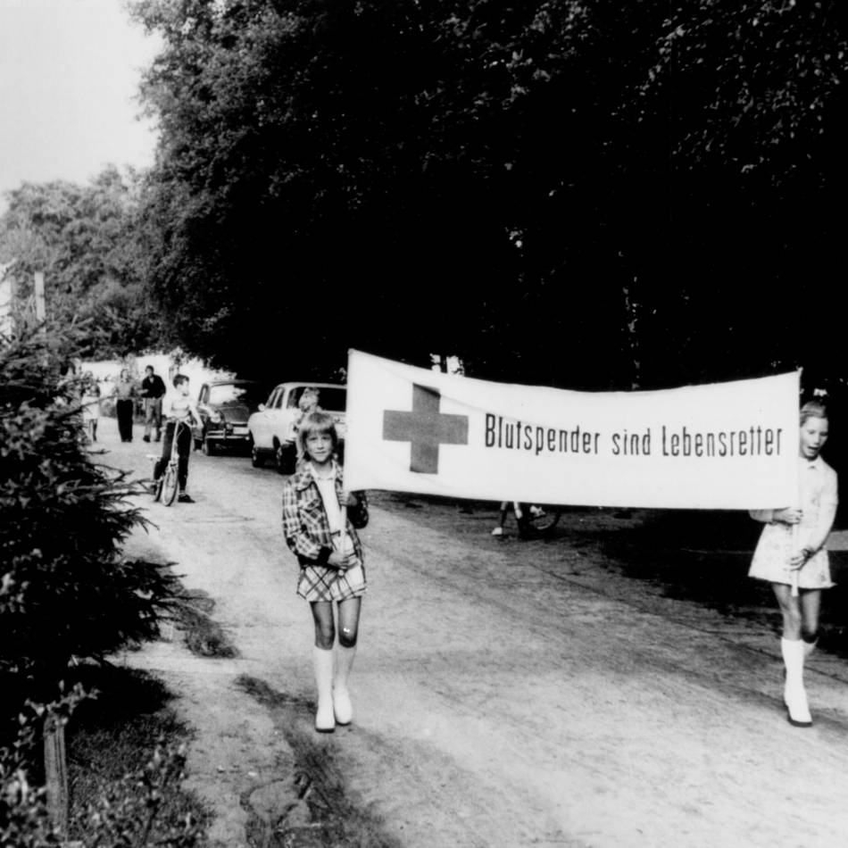 DRK-Blutspendedienst West: Als die Blutversorgung professionell wurde