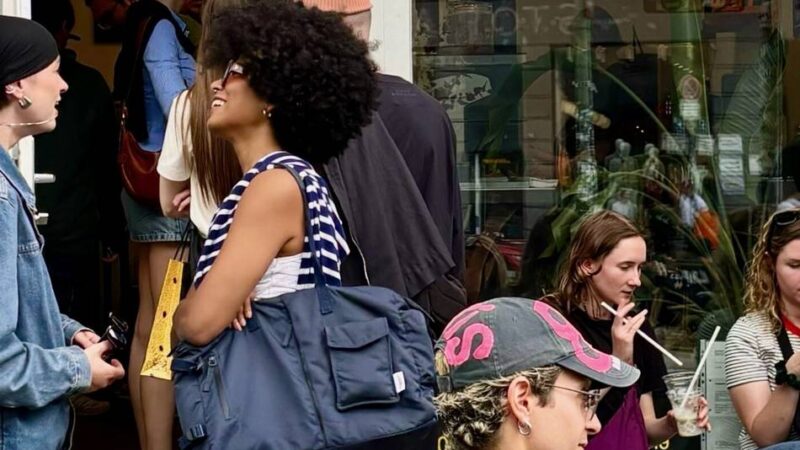 LAP Coffee in Düsseldorf : Berliner Kaffeekette eröffnet ersten Standort in Pempelfort – umgeben von lokalen Wettbewerbern