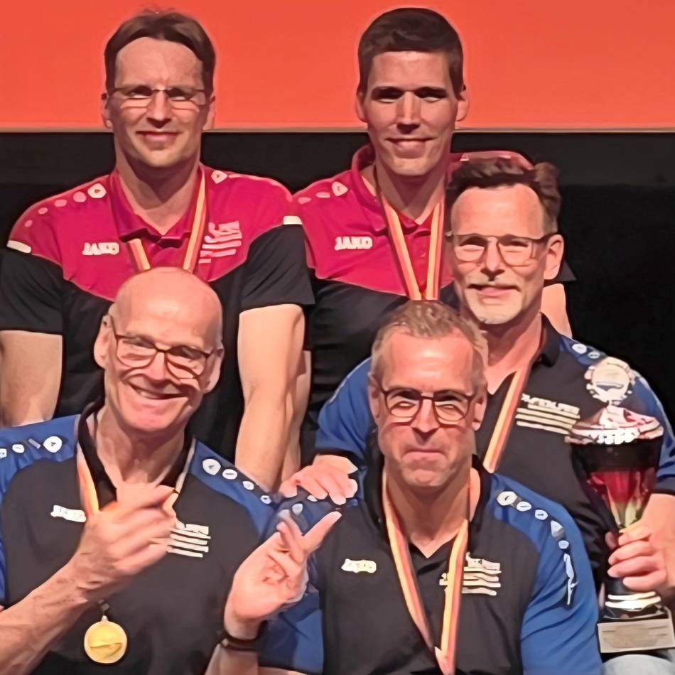 DLRG-Ortsgruppe Alpen erfolgreich: Jens Keil zweifacher Deutscher Meister im Becken