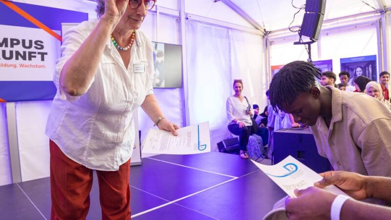„Kompass D“ feiert zehnten Geburtstag: „Wir können die Welt nicht verändern. Aber hier vor Ort können wir etwas tun“