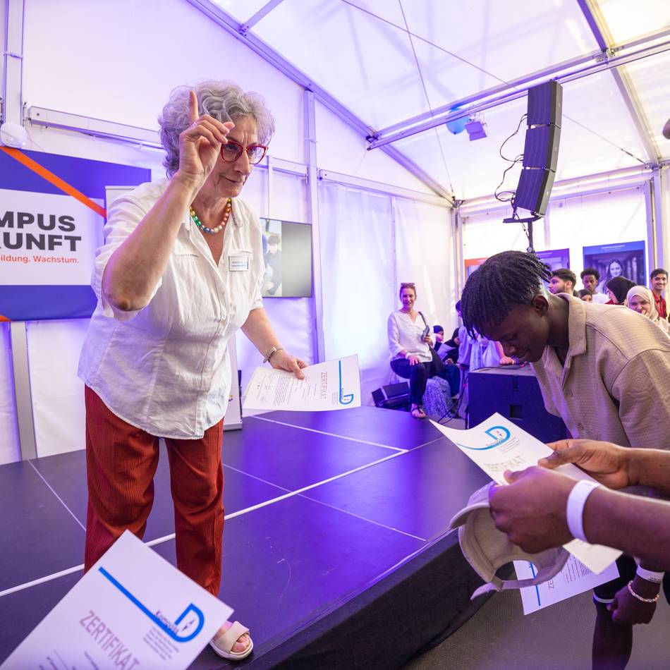 „Kompass D“ feiert zehnten Geburtstag: „Wir können die Welt nicht verändern. Aber hier vor Ort können wir etwas tun“