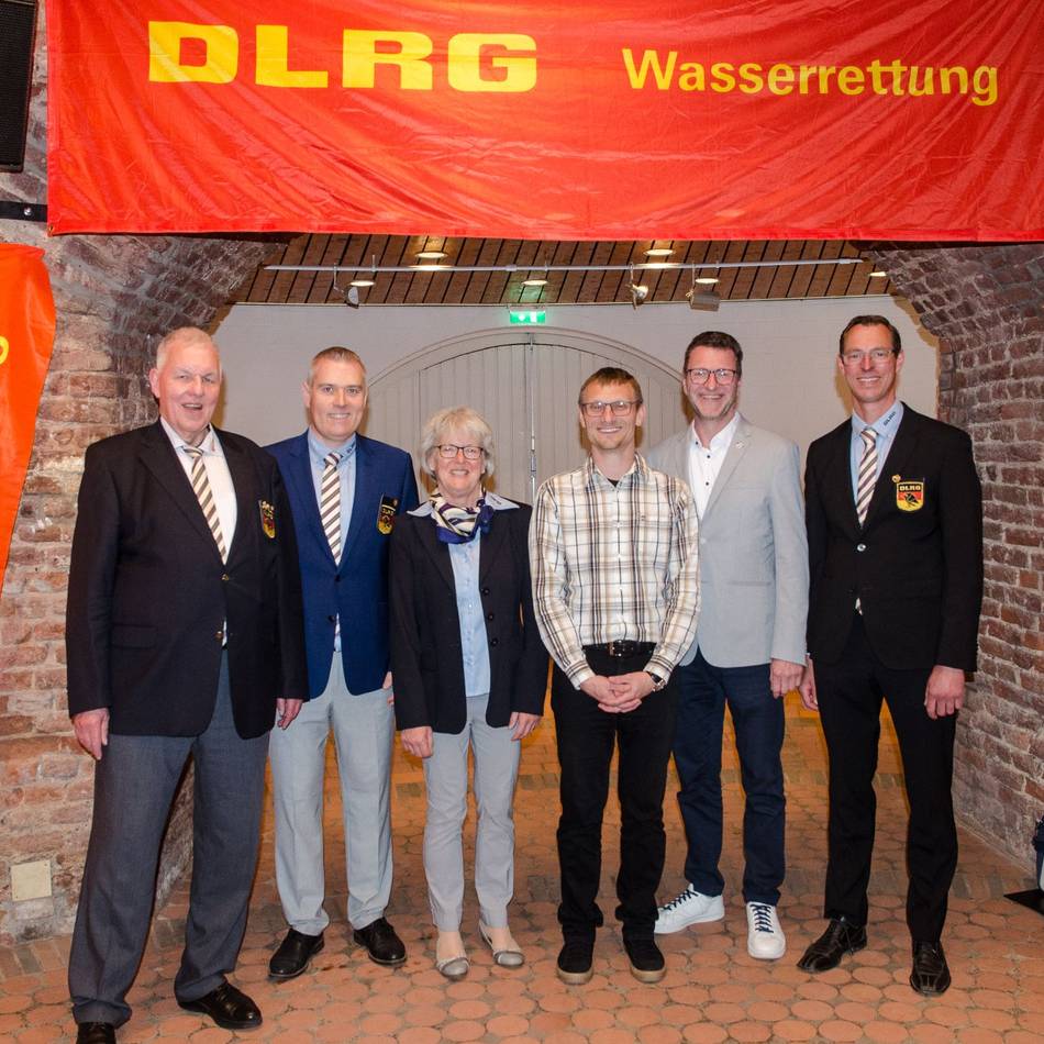 60 Jahre DLRG Meerbusch: „Schwimmen sollte so selbstverständlich gelernt werden wie Rechnen“
