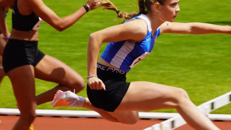 Nordrhein-Meisterschaften in Mönchengladbach: Leichtathleten des SC Krefeld räumen 26 Medaillen ab – Domnina dominiert