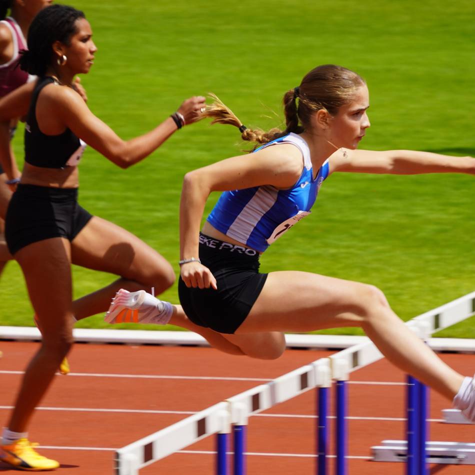 Nordrhein-Meisterschaften in Mönchengladbach: Leichtathleten des SC Krefeld räumen 26 Medaillen ab – Domnina dominiert