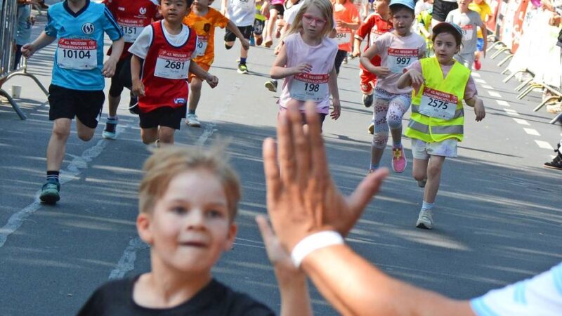 Neusser Sommernachtslauf 2026: Die große Laufparty der TG Neuss