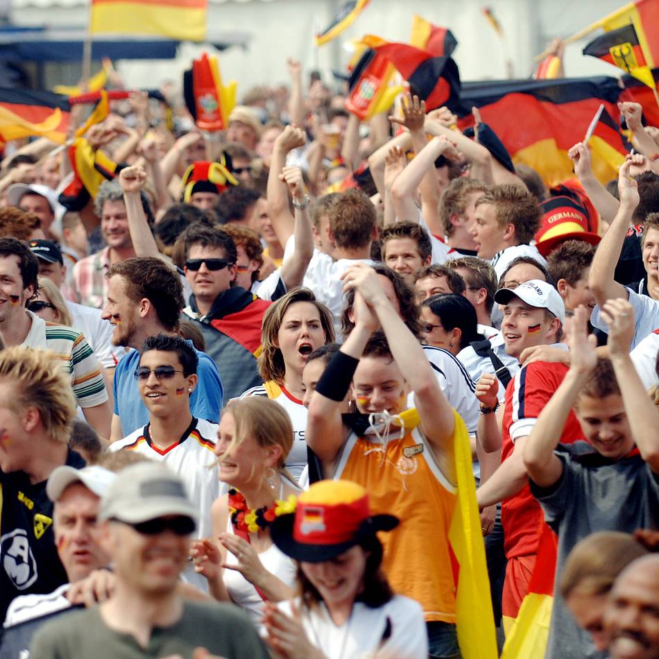 Inklusive Tippspiel: Fahrplan für die Neusser WM-Arena steht