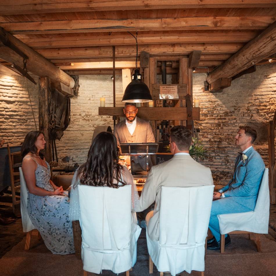 Heiraten in Emmerich: Drei freie Termine: Heiraten in der Eltener Mühle