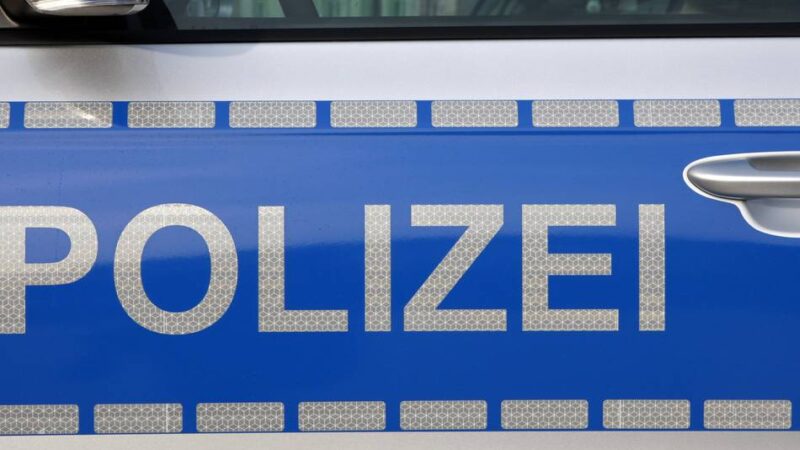 Radevormwalderin vor dem Amtsgericht Wipperfürth: 36-Jährige randalierte und beleidigte Polizistinnen