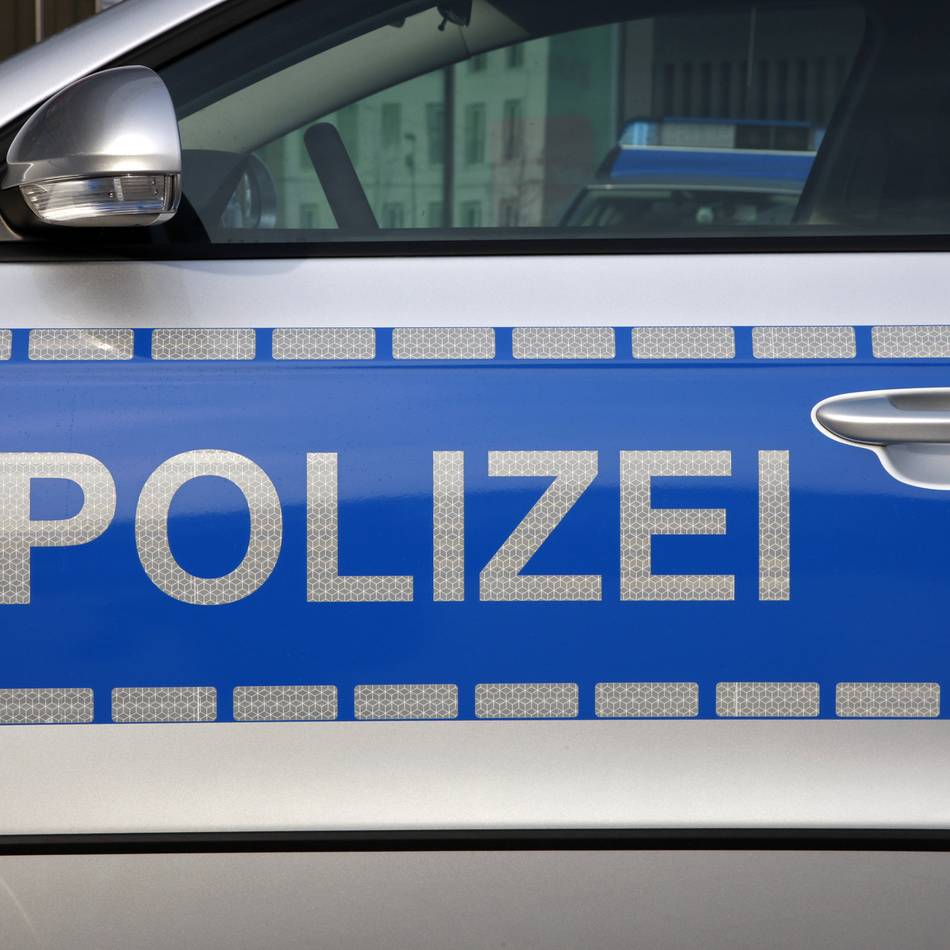 Radevormwalderin vor dem Amtsgericht Wipperfürth: 36-Jährige randalierte und beleidigte Polizistinnen